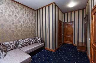 Отель Carivka Hotel Царивка Люкс с 1 спальней и диваном-кроватью-9