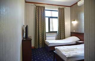 Отель Carivka Hotel Царивка Стандартный двухместный номер с 1 кроватью или 2 отдельными кроватями-12